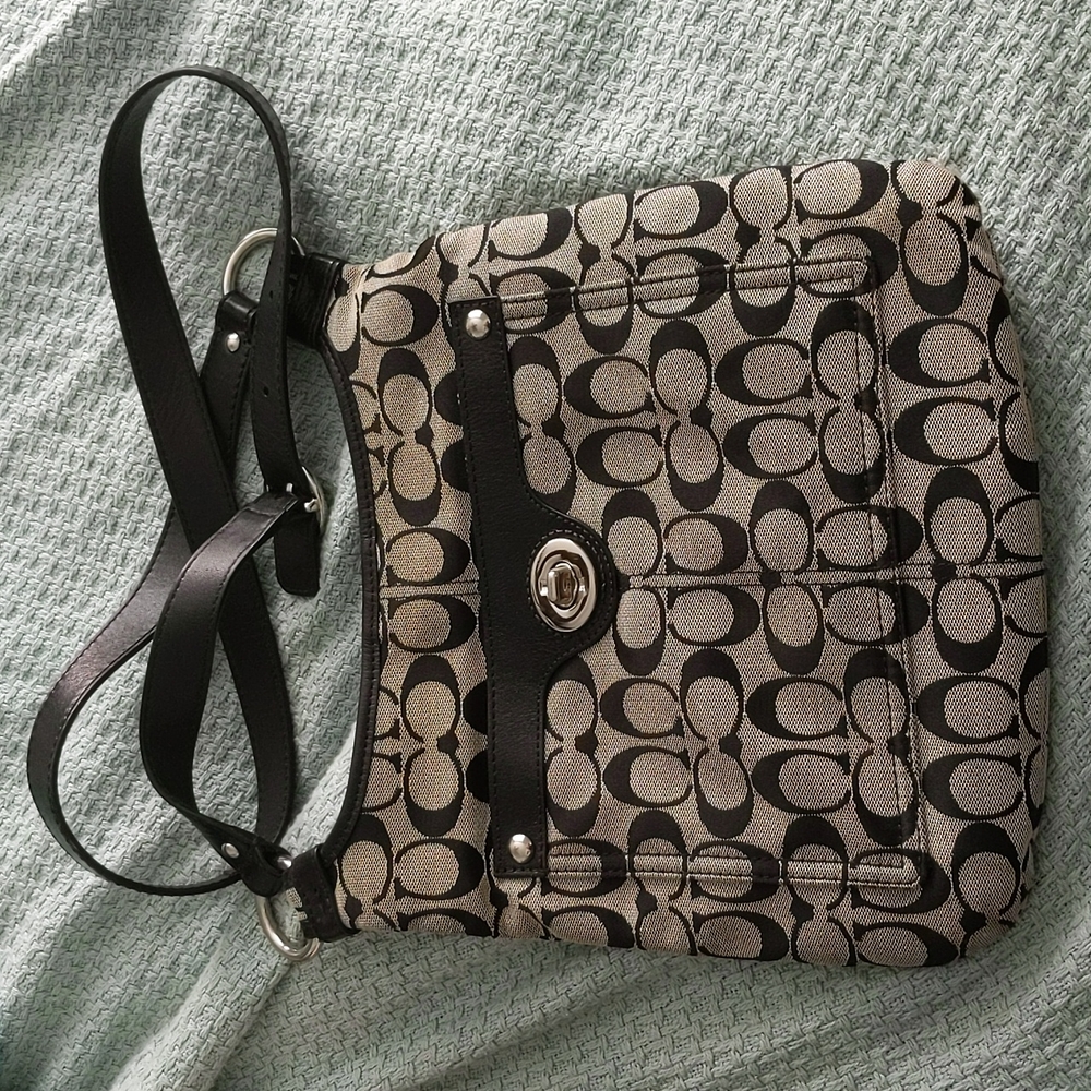 Coach Penelope crossover purse